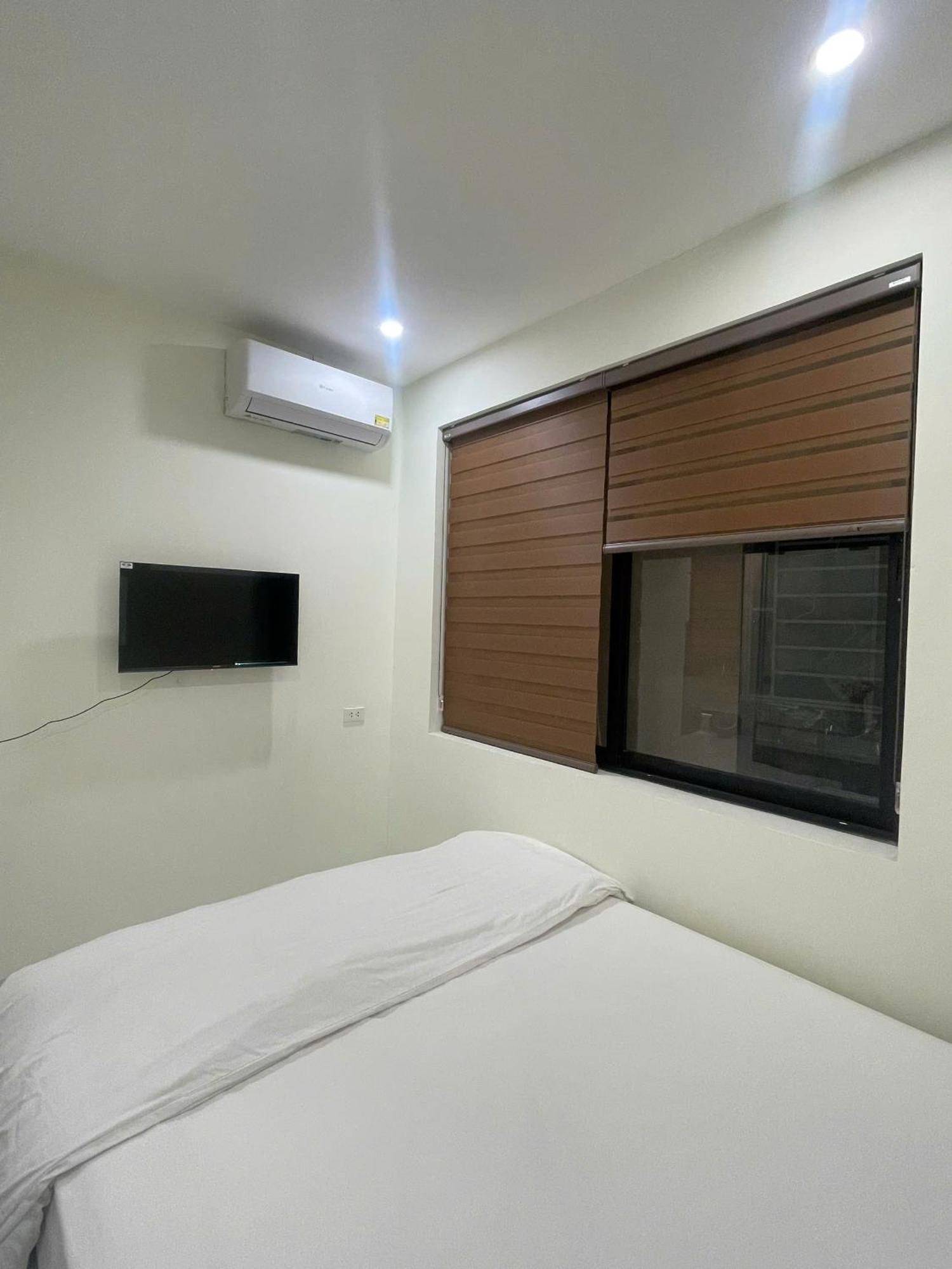 Era Apartment Xuan Thuy Hanoi Bagian luar foto