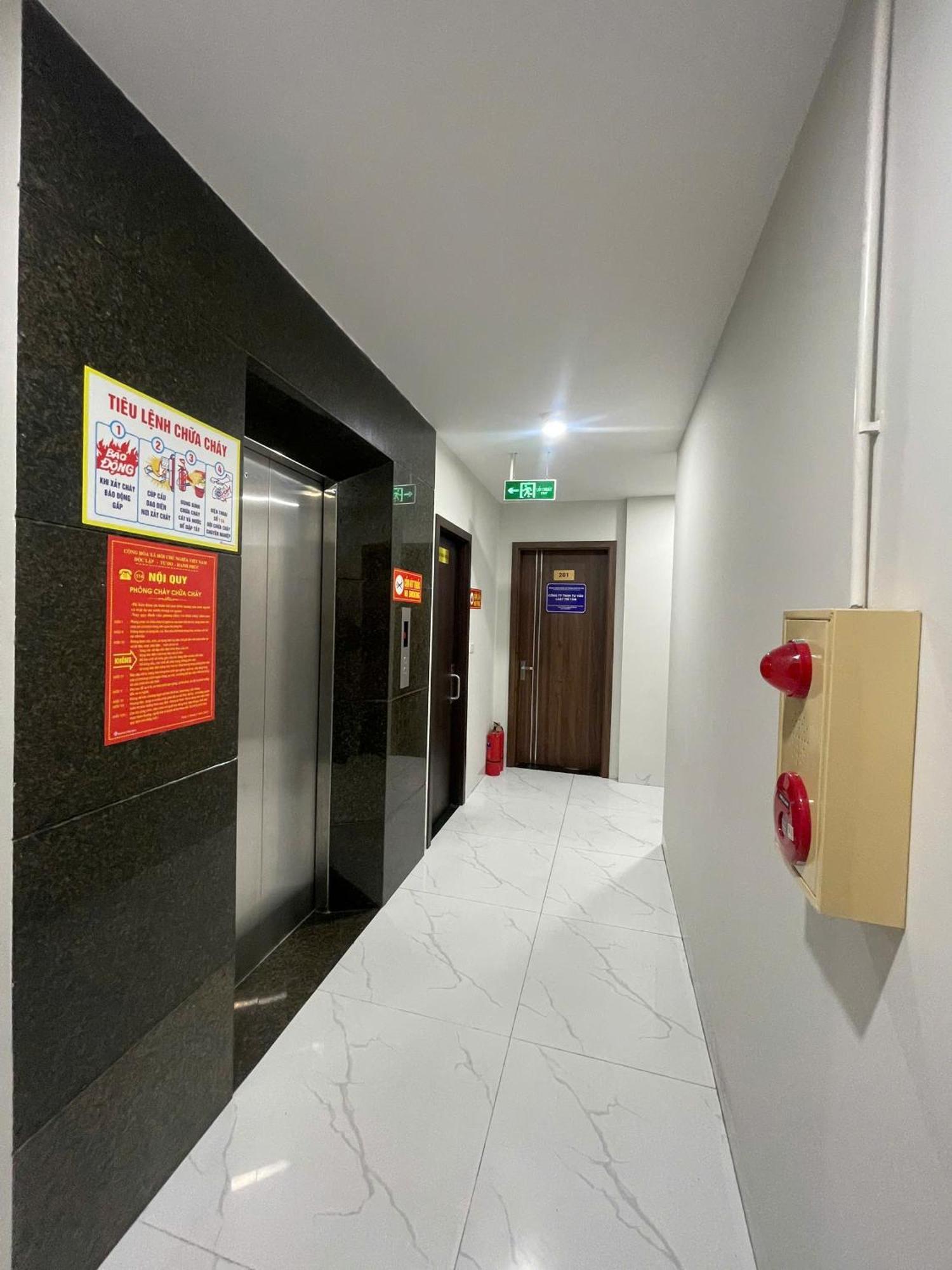 Era Apartment Xuan Thuy Hanoi Bagian luar foto